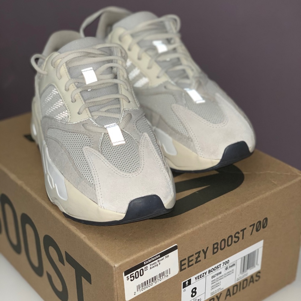 Yezzy Boost 700 ‘Analog’